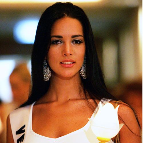 2004Monica-Spear.jpg