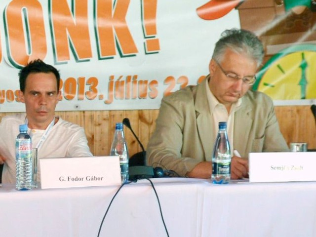 Eltolódott emberek