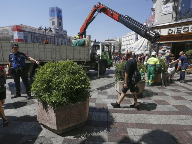 Spanyolországban így védekeznek a lehetséges támadások ellen (Fotógaléria)