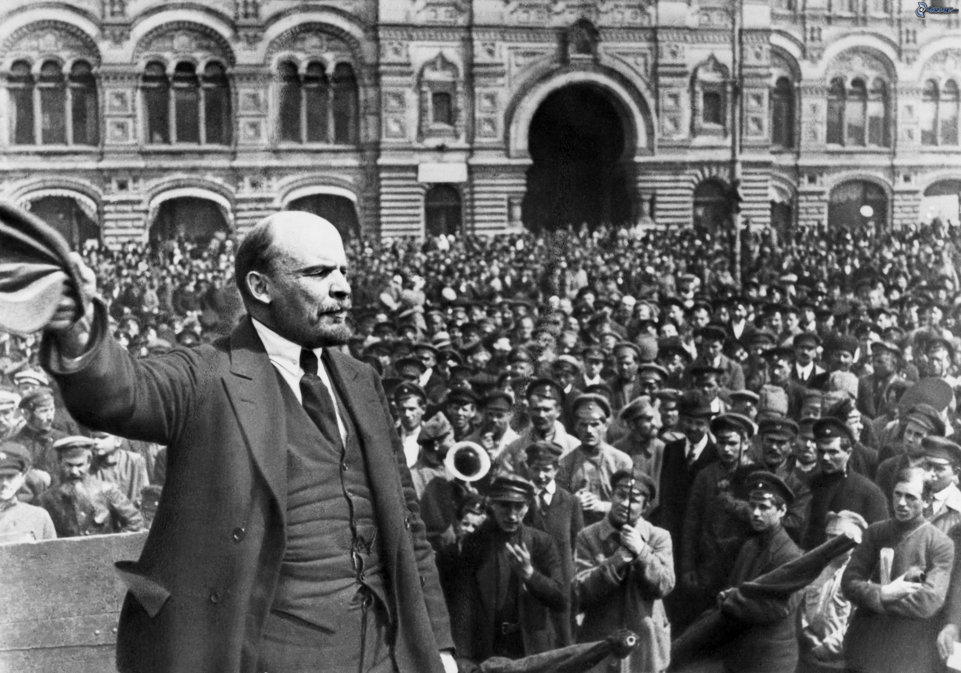 vladimir-lenin-multitud-comunismo-171818.jpg