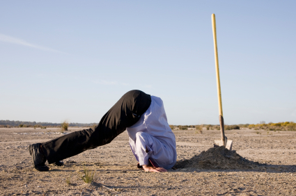 head-stuck-in-sand.jpg