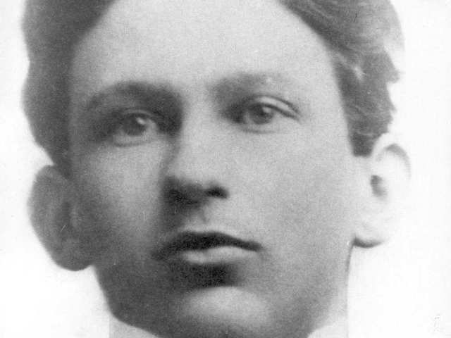 „Csak élet várna: fényes ég, egy part, ahol örök sugár van...”