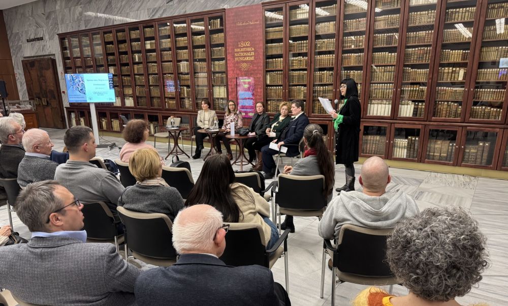 A Sponsa mea, Regina nostra című tanulmánykötetet bemutatója a 15. Széchényi-könyvesten