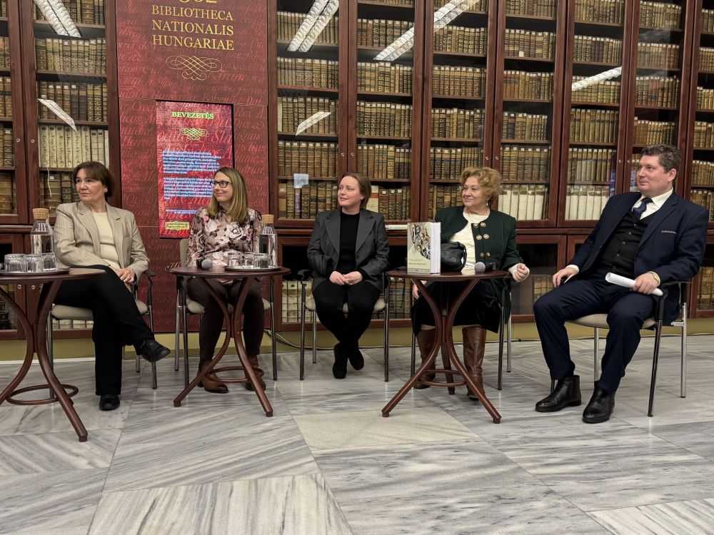 A Sponsa mea, Regina nostra című tanulmánykötetet bemutatója a 15. Széchényi-könyvesten<br />