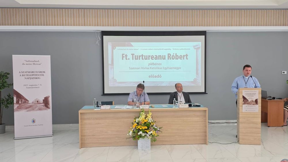 Turtureanu Róbert előadása https://www.facebook.com/photo/?fbid=1174853278017699&set=pcb.1174851398017887