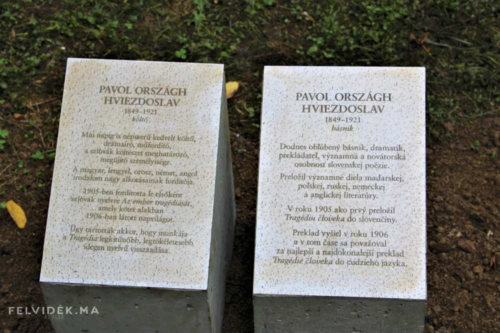 Pavol Országh Hviezdoslav, a fő mű első szlovák fordítója emléktáblája az alsósztregovai kastélypark Madách-emlékhelyén. A kép forrása: Felvidék ma hírportál