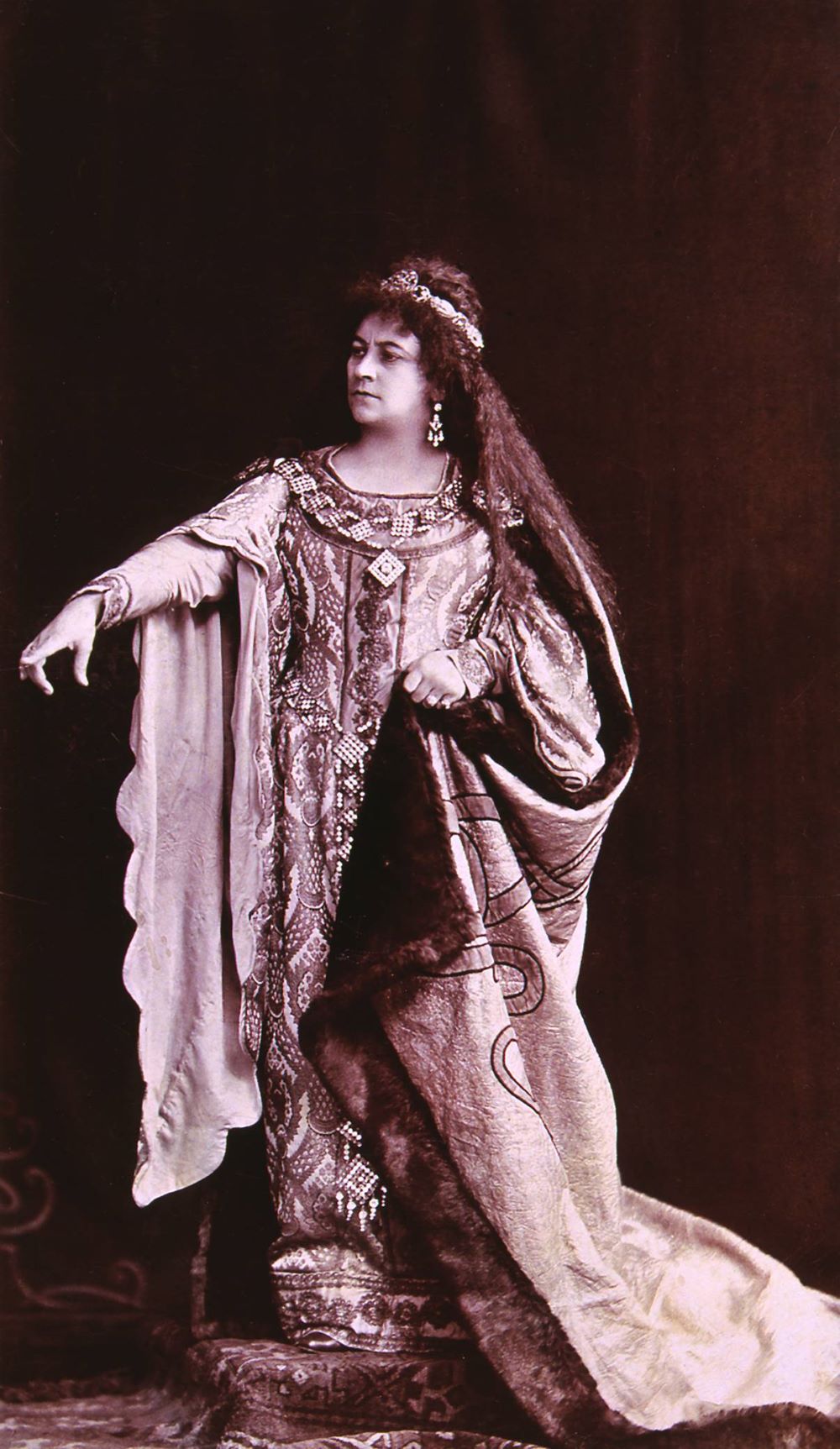 Berts Mimi mint Ortrud a Lohengrinben, 1901, Magyar Királyi Operaház. Mertens és Tsa felvétele