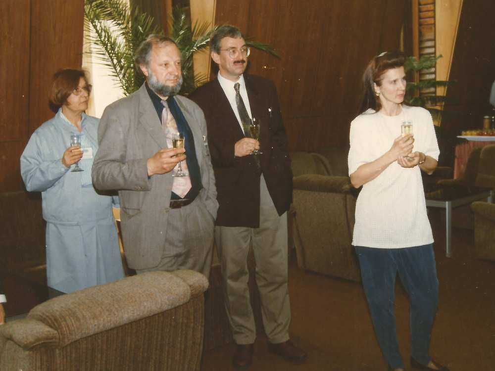 ISSN Directors’ Meeting, 1997. Külföldi kollégákkal az OSZK 8. emeletén rendezett fogadáson.