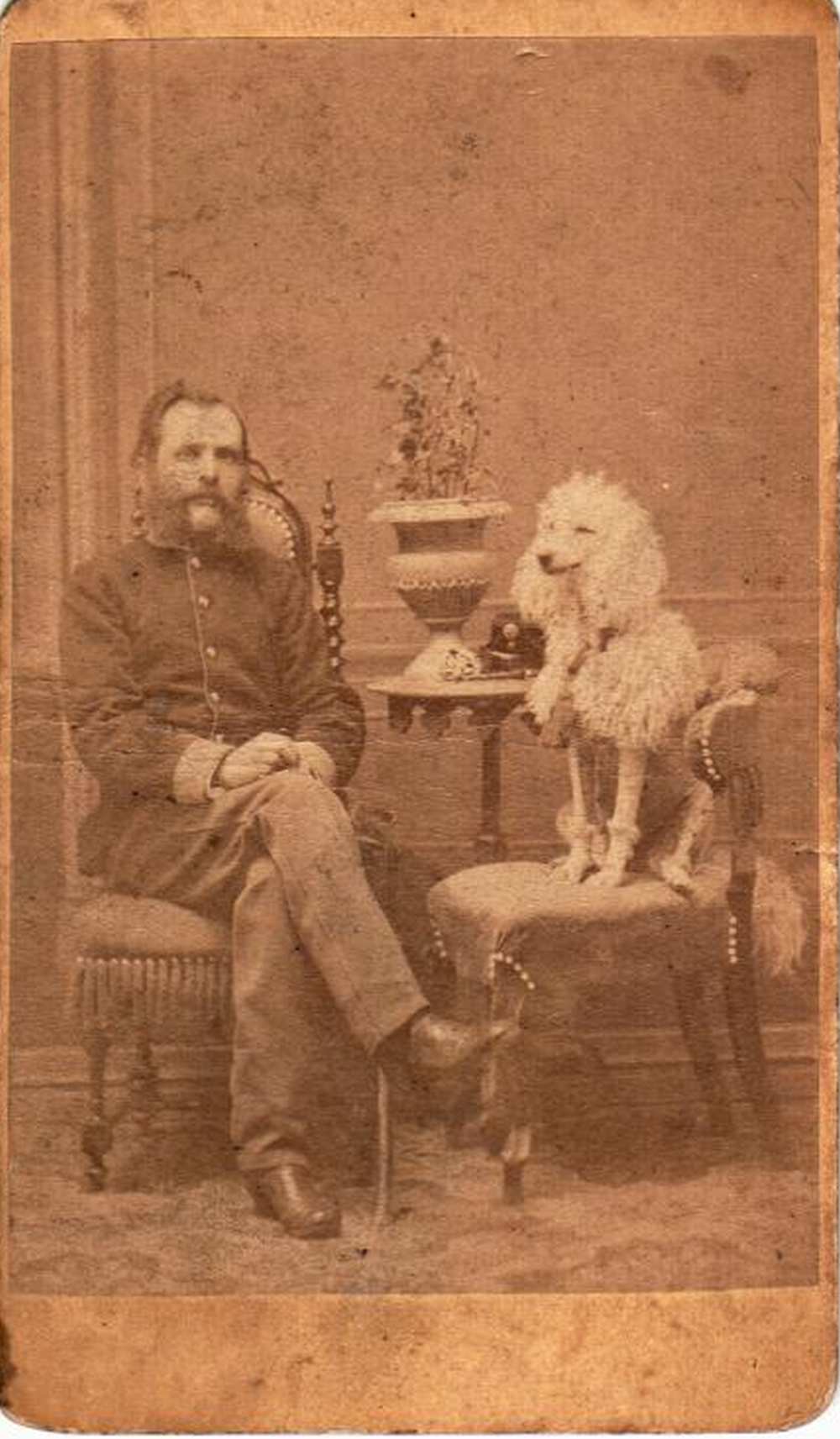Weinwurm és fiai: Szakállas férfi portréja kutyájával. Recto – Magángyűjtemény