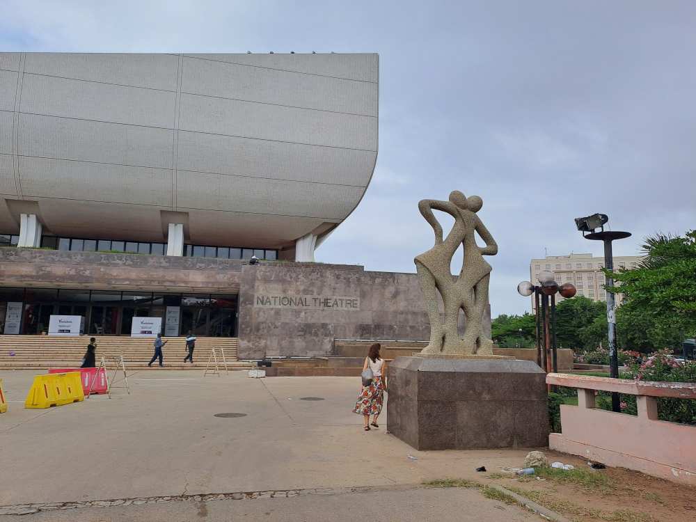 A Nemzeti Színház épülete Accrában