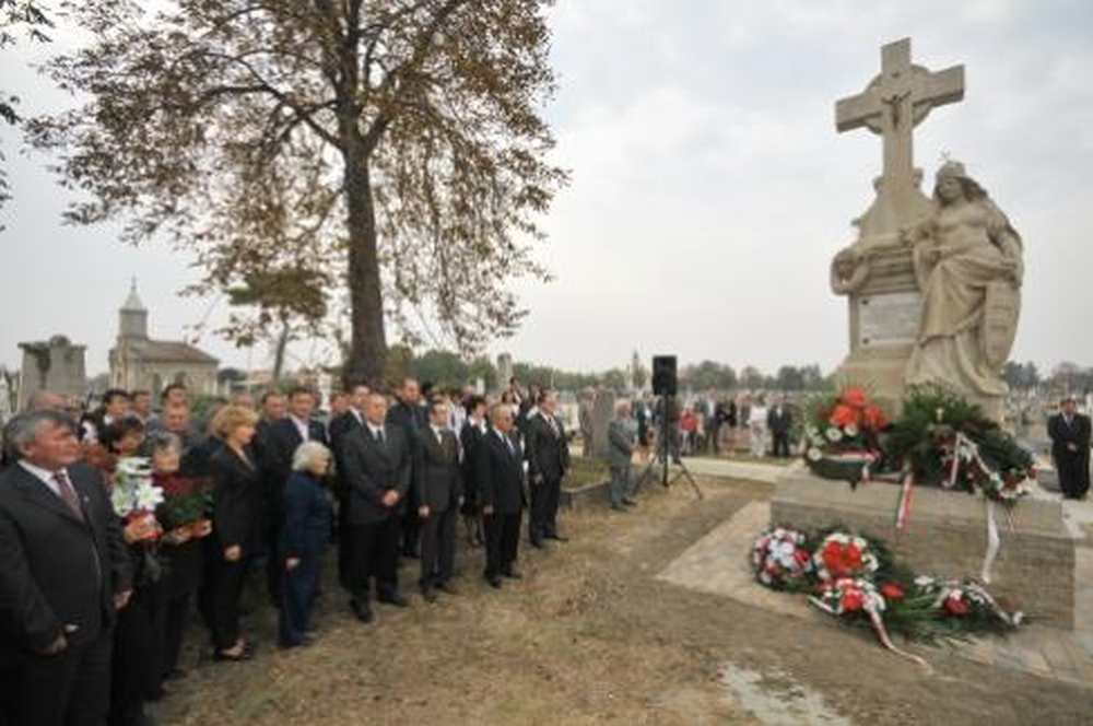 5_hungaria_emlek_torokbecse_2009.jpg