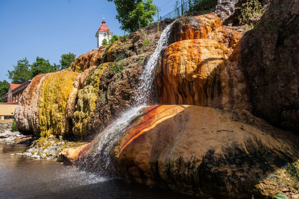 A mai Szklenó. A kép forrása: https://slovakia.travel/hu/szklenofuerdo-kupele-sklene-teplice