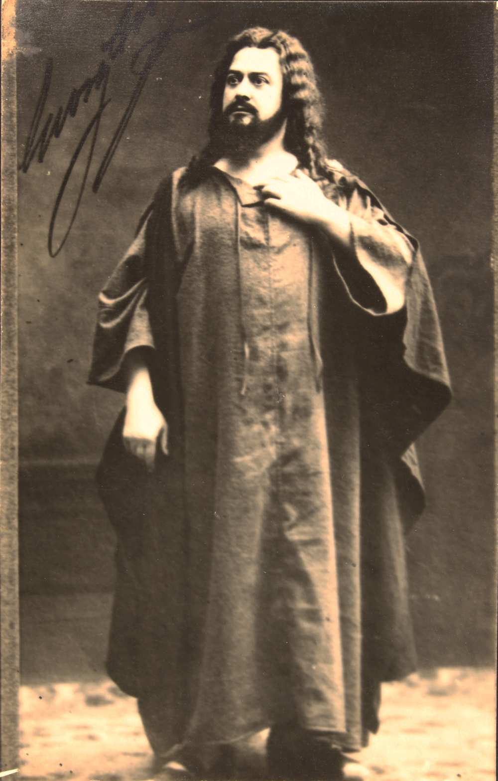 Georg Anthes (Anthes György) (1863‒1922) Sámson szerepében, amelyet 1904 és 1913 között játszott a budapesti Operaházban. Jelzet: KA 804.– Színháztörténeti Tár