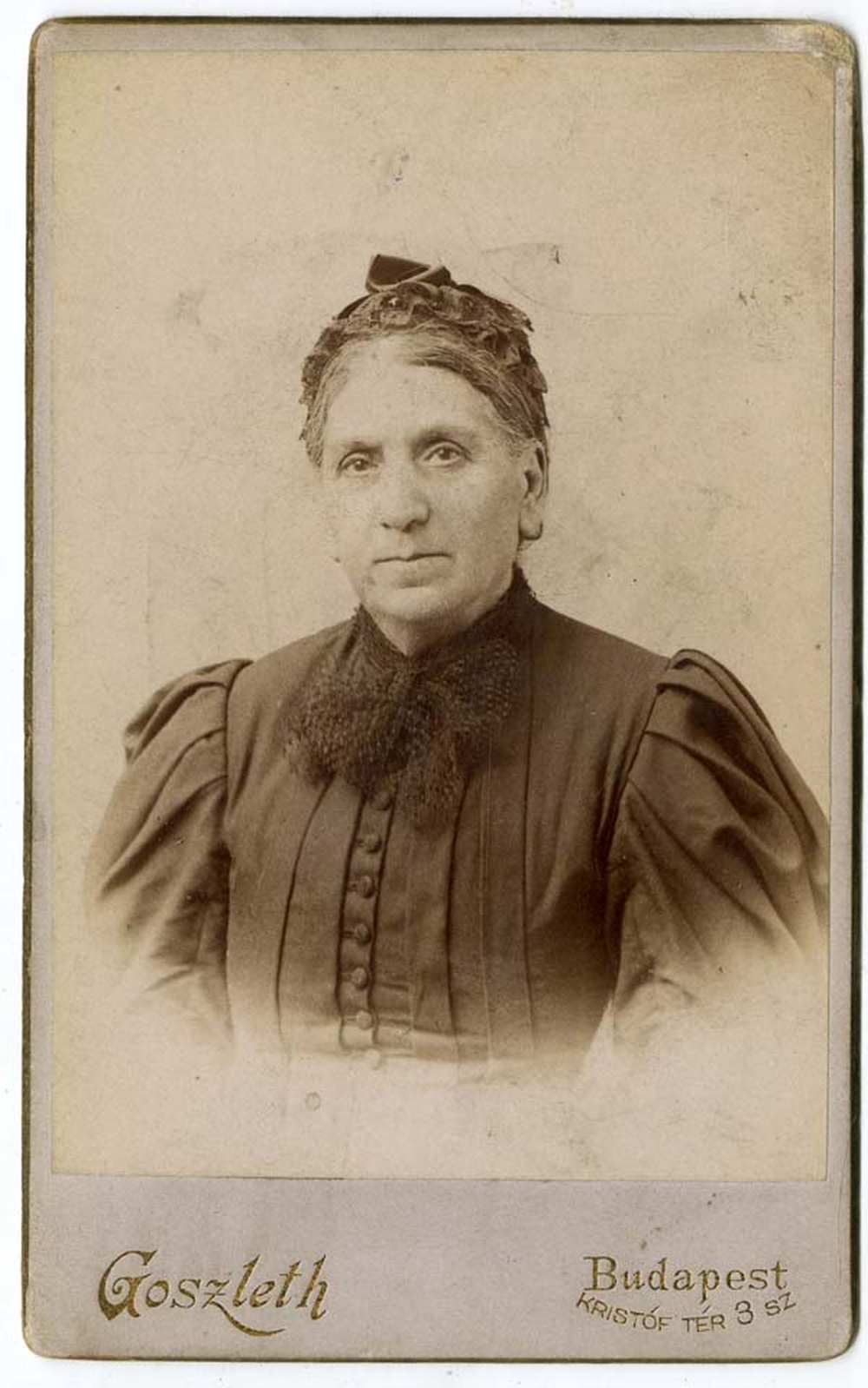 Idős asszony portréja, 1880–1910. Jelzet: FTA 01192 – Történeti Fénykép- és Videótár