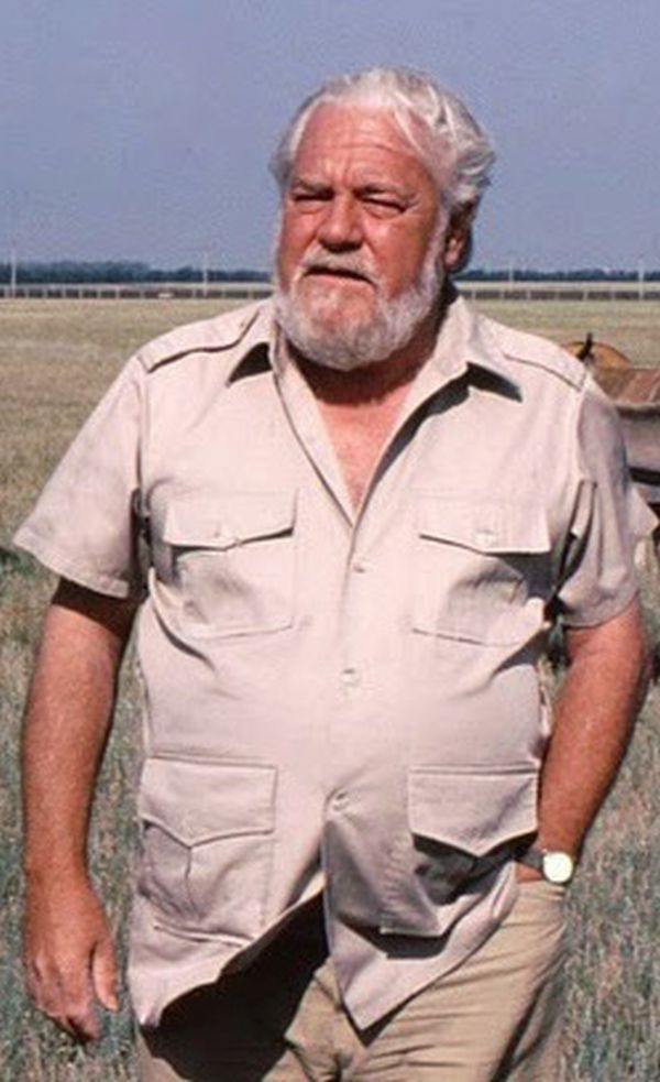 gerald_durrell_askania_nova.jpg