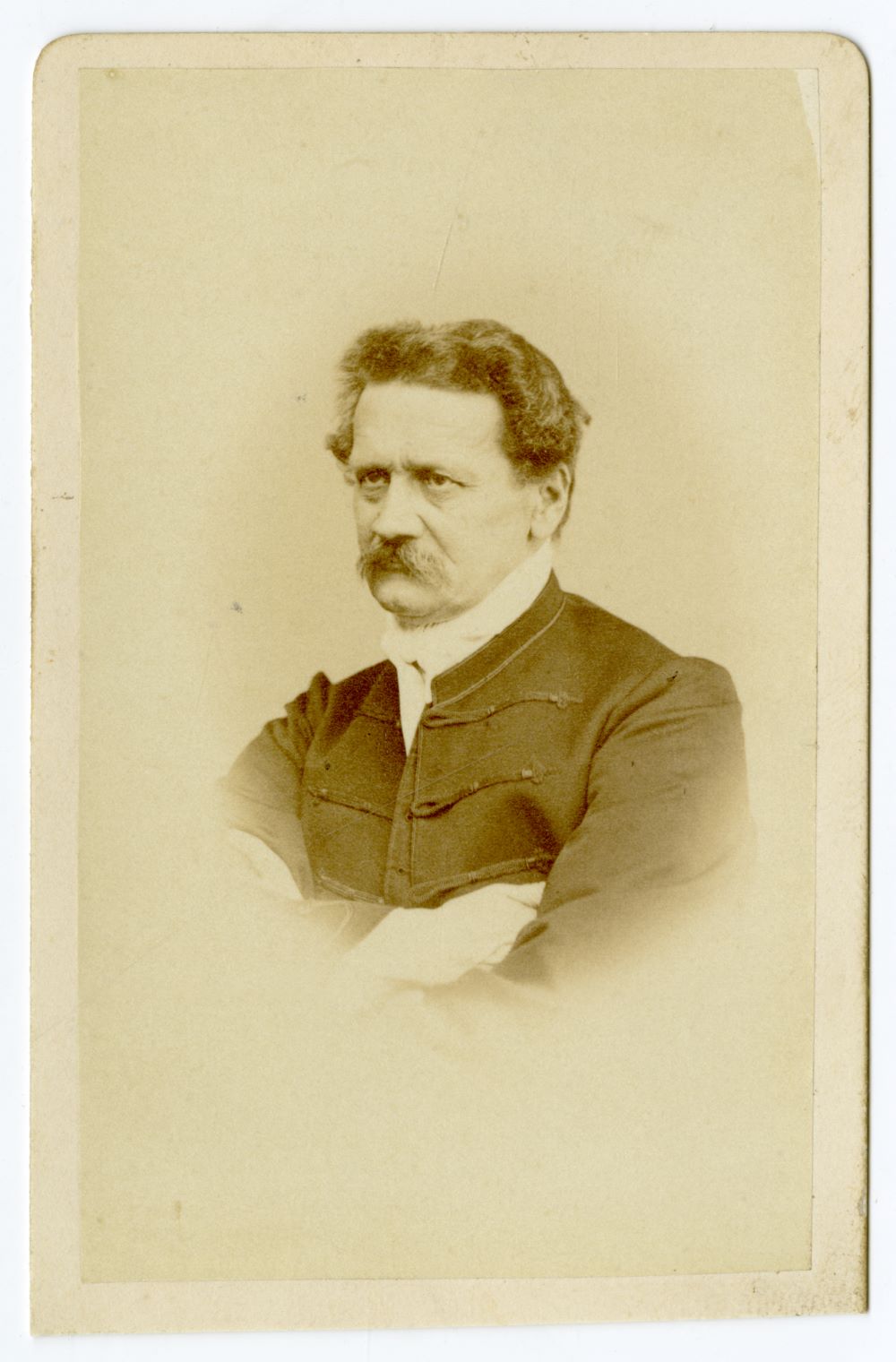 Engel József portréja. Schrecker Ignác felvétele, Pest, 1865. – Történeti Fénykép- és Interjútár, FAlbum 1222, FTA 3298