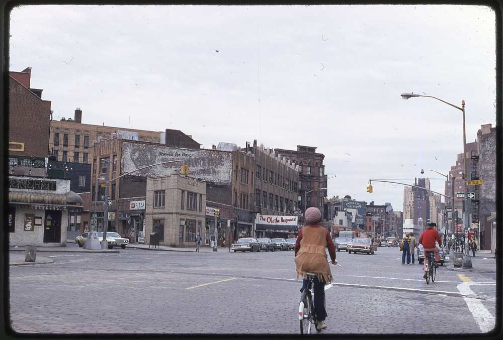 Novák Ferenc: Utcakép „Kis-New Yorkról”, 1970-es évek eleje