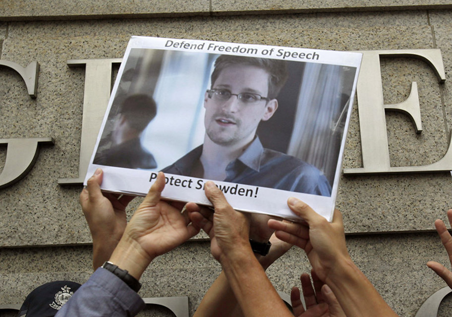 SnowdenProtest.jpg