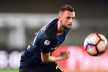 brozovic_inter_2016_17_sguardo_356x237.jpg