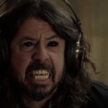 Brutálisan bizarr, de veszettül vicces horrort csinált a Foo Fighters [18+]