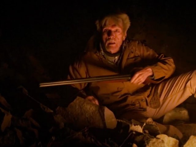 Az Alien Dallas kapitánya 87 évesen is odadörrent a puskával, ha kell