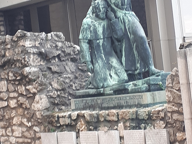 Julianus barátunk, 2. rész