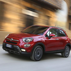 Tervezz női kiegészítőt és nyerj egy Fiat 500 X autót!