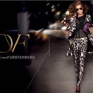 Bohém ragyogás Diane von Furstenberg módra