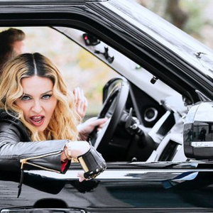 Itt van Madonna Carpool Karaokeja!