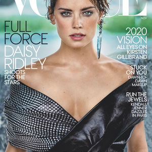 A Star Wars színésznője a következő részről mesélt a Vogue-nak