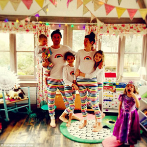 Jamie Oliver: pizsama party a menü!
