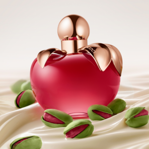 20 éves a Nina és most pisztáciával csábít!