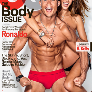 A szexi angyal és Ronaldo egymással cicázik a címlapon