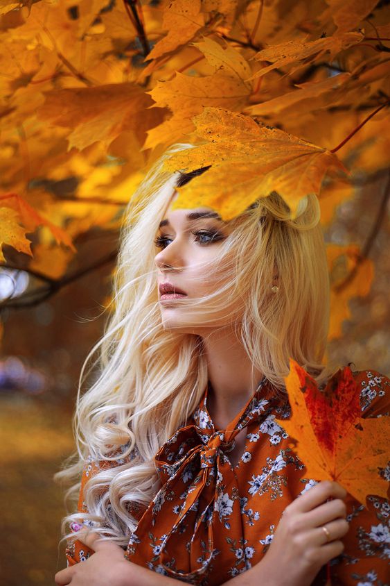 autumn_woman_mellard.jpg