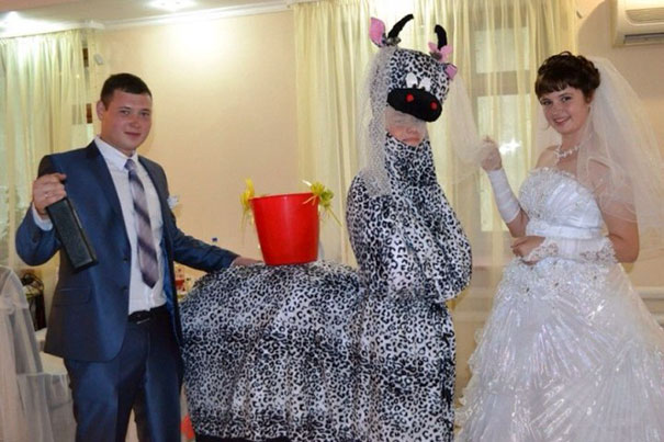 funny-weird-russian-wedding-photos-200-5ac4d128d146f_605.jpg