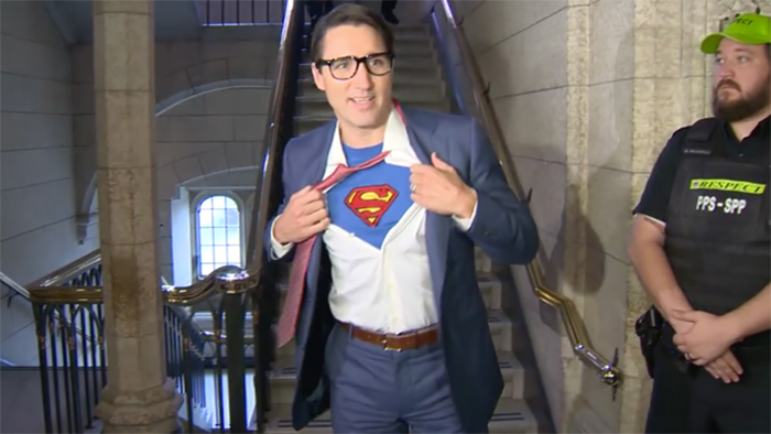 halloween-superman-costume-justin-trudeau-canada-2-59f9bb6be4214_700.jpg