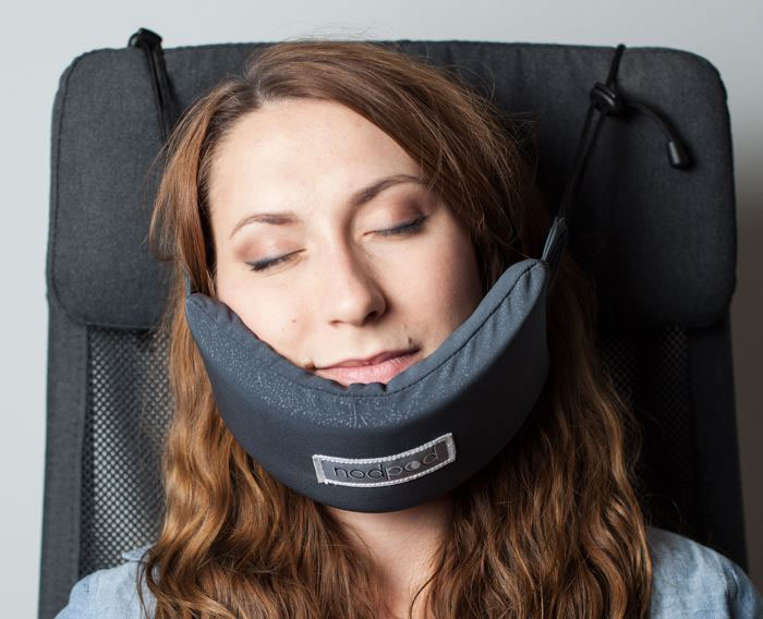 head-hammock-nodpod-sleep-travel-pillow-aeroplane-6.jpg