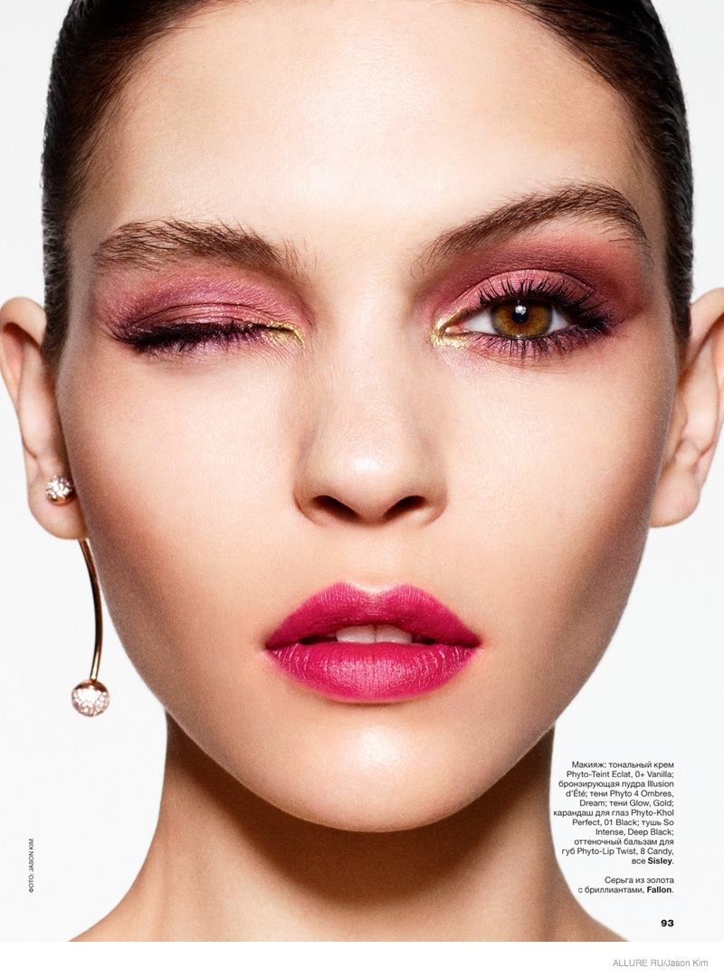 red-beauty-makeup-editorial04.jpg