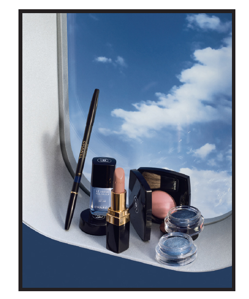 Blue-Illusion-de-Chanel-Makeup-Collection-promo.jpg