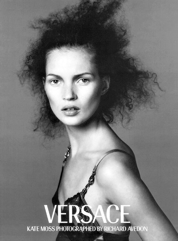 600x810xkate-moss-versace-avedon.jpg.pagespeed.ic.rnm3bfD6O8.jpg