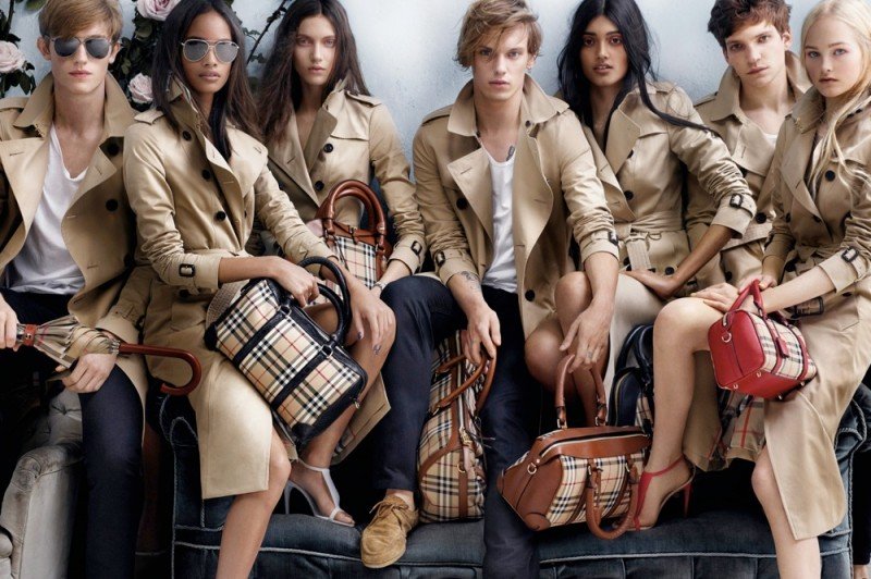 800x532xburberry-spring-2014-campaign2-800x532.jpg.pagespeed.ic.pZj2RFzAwy.jpg