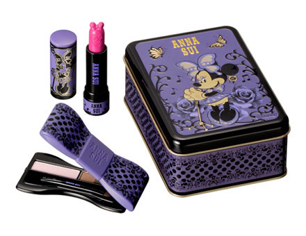 Anna-Sui-Minnie-Mouse-Rock-Romantic-Serenade-Kit-Holiday-2013.jpg