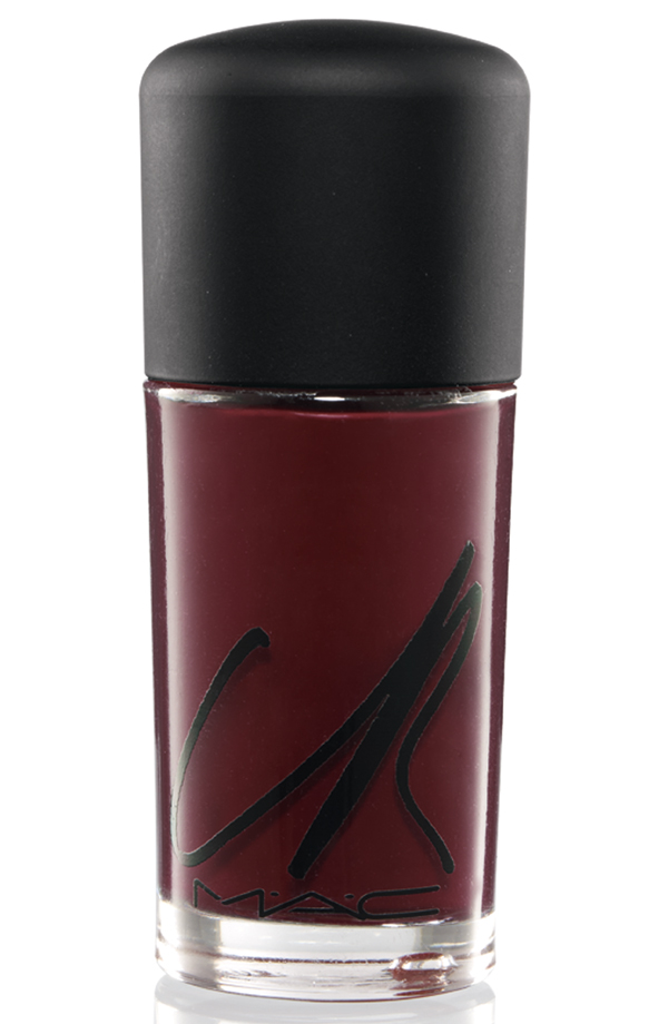 CarineRoitfeld-NailLacquer-UnderfireRed-72.jpg