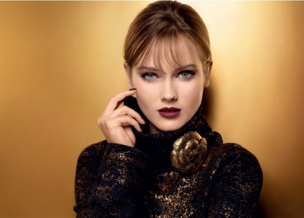 Chanel-Eclats-du-Soir-Chanel-Makeup-Collection-for-Christmas-2012-promo.jpg