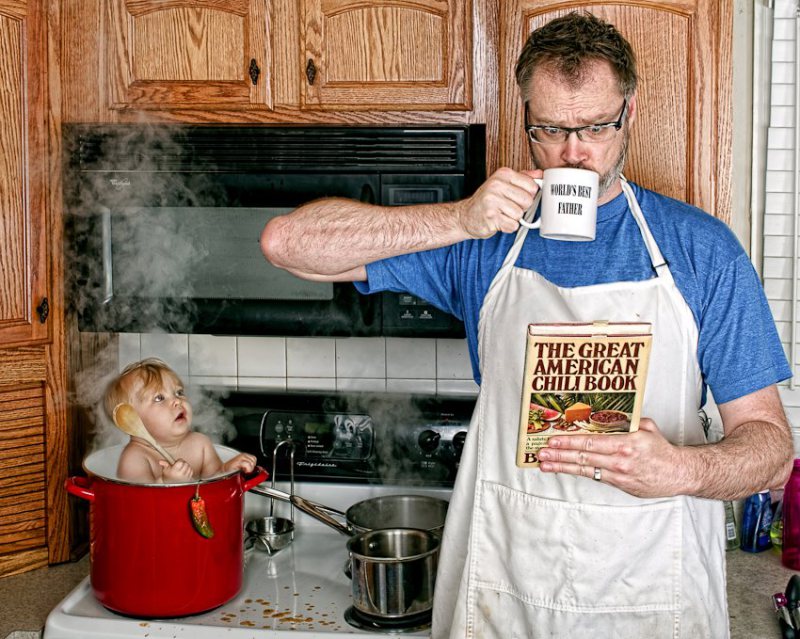 cool-best-father-baby-funny-photography-chicquero-cooking-chili.jpg