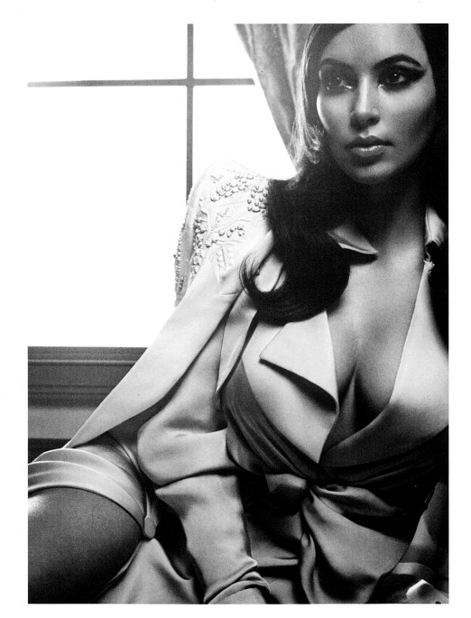 fashion_scans_remastered-kim_kardashian-elle_usa-march_2013-scanned_by_vampirehorde-hq-5.jpg