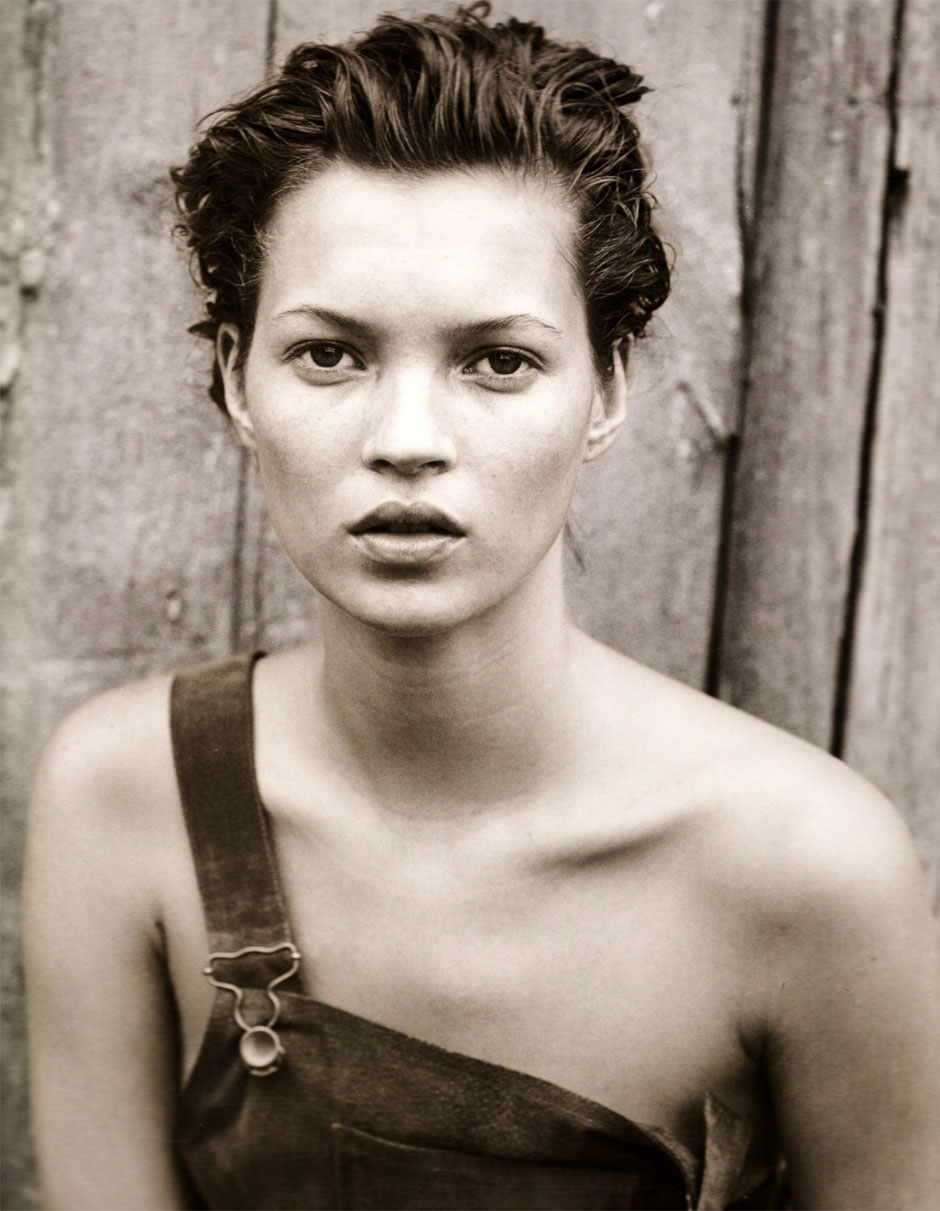 kate moss korai.jpg