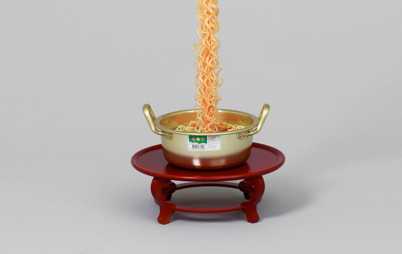 seung-yul-oh-suspends-hyper-realistic-resin-noodle-sculptures-designboom-50.jpg