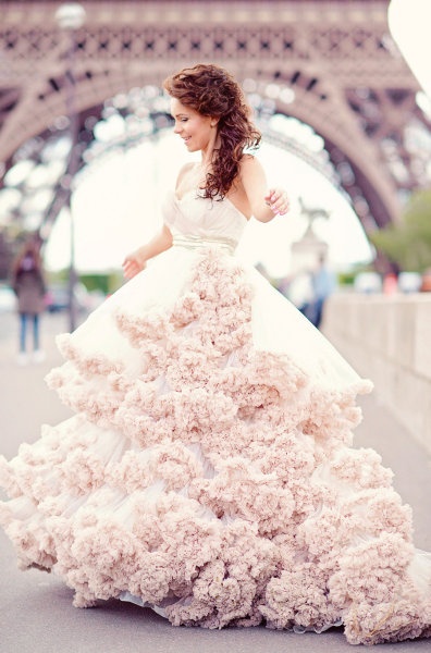 wedding dress paris.jpg