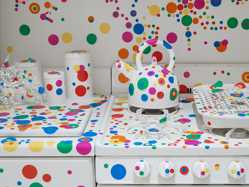 yayoi-kusama-give-me-love-david-zwirner-new-york-designboom-12.jpg